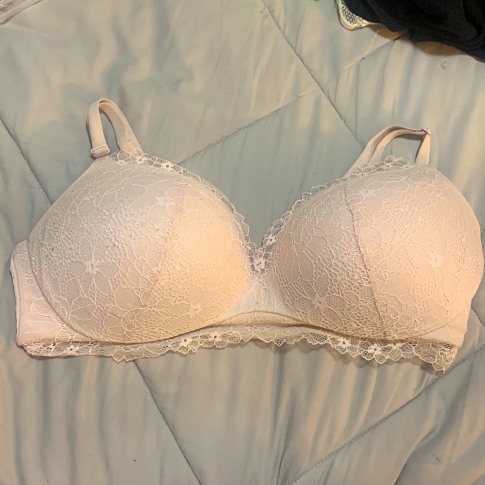 VS lightly lined wireless bra
